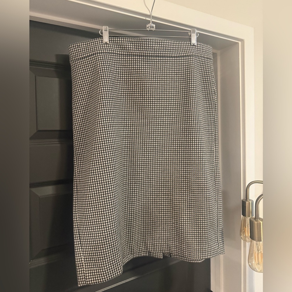 Ann Taylor Houndstooth Skirt Size 14 Tall
